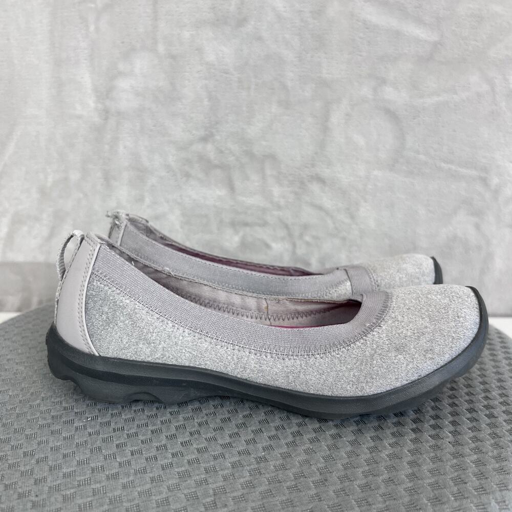 Crocs‎ Busy Day Stretch Flats Womens 6 Gray Slip On Comfort Shoes Travel Minimal